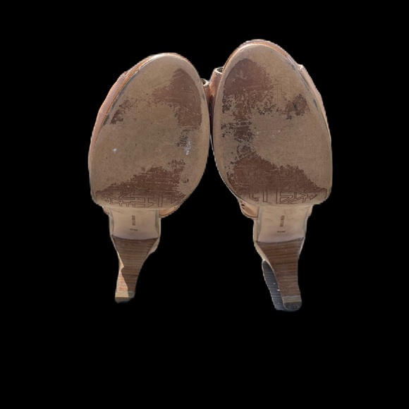 Adrienne Vittadini Laser Cut Tan Nude Slingback Open Toe Heels Size 10 M READ - Picture 5 of 13